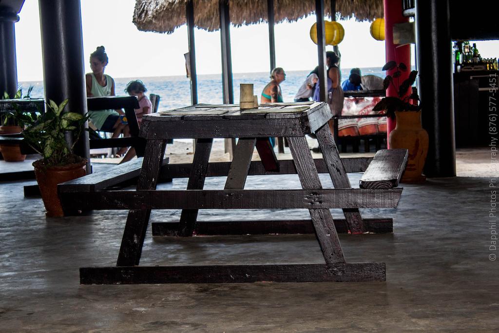 Отель Bourbon Beach Jamaica Негрил Экстерьер фото