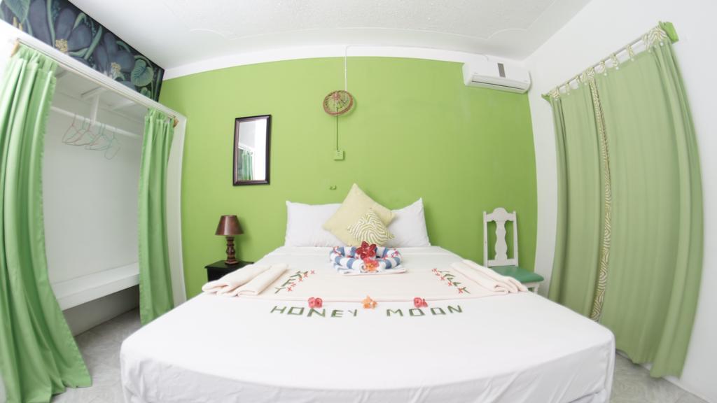 Отель Bourbon Beach Jamaica Негрил Экстерьер фото