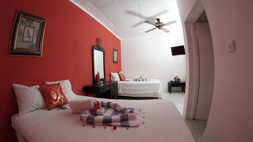 Отель Bourbon Beach Jamaica Негрил Экстерьер фото