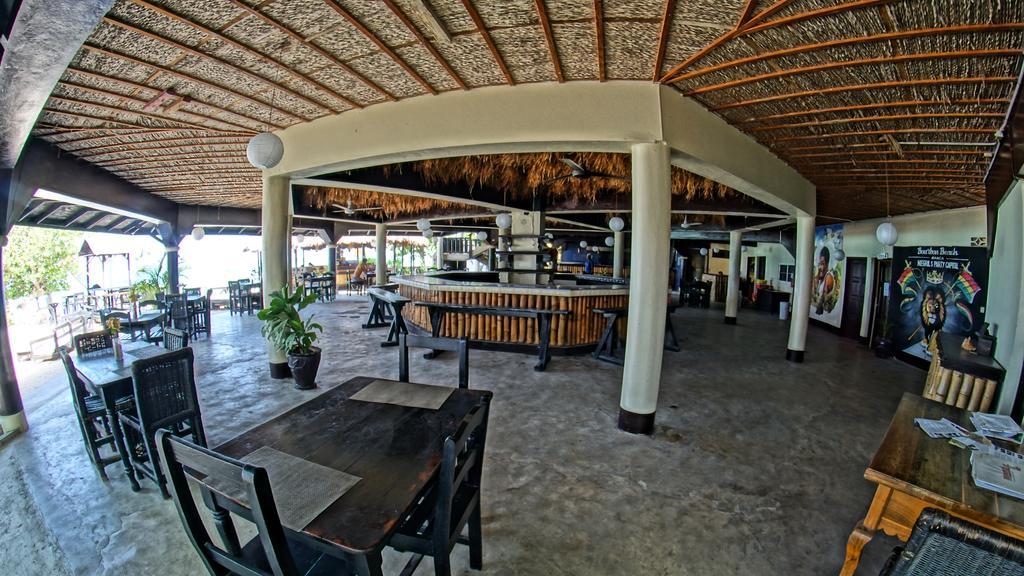 Отель Bourbon Beach Jamaica Негрил Экстерьер фото